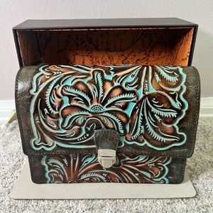 NEW Patricia Nash Leather Locri Crossbody- Tooled Turquoise in Gift Box